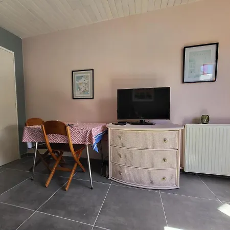Logement Proche De Bordeaux, Route Des Chateaux Ludon-Medoc Exterior photo