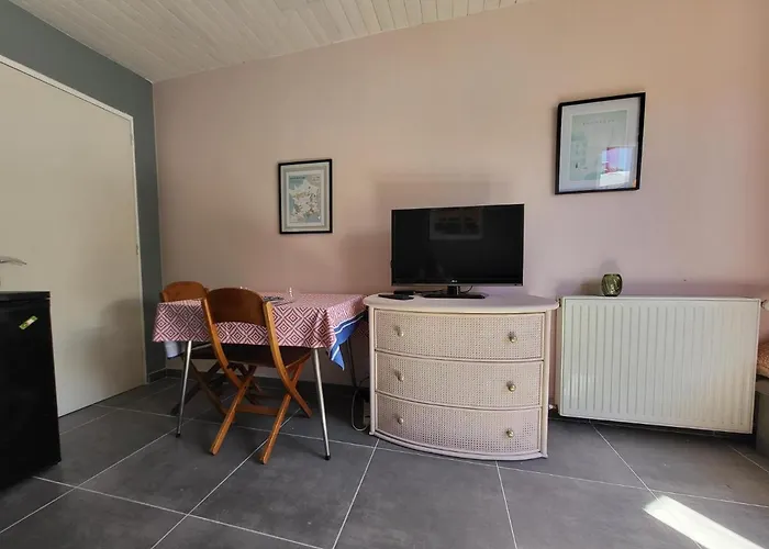 Logement Proche De Bordeaux, Route Des Chateaux